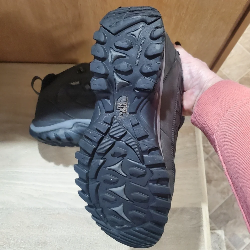 The North Face Storm Strike II Wp Boots Hiking Waterproof. Mens 10. Black Gray.